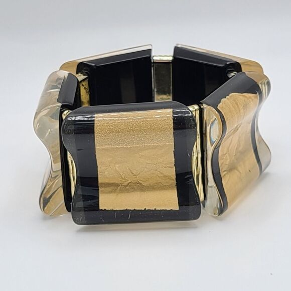 Stylish bracelet,  acrylic black and gold squares,  goldtone hardware,  stretchy - Picture 2 of 6